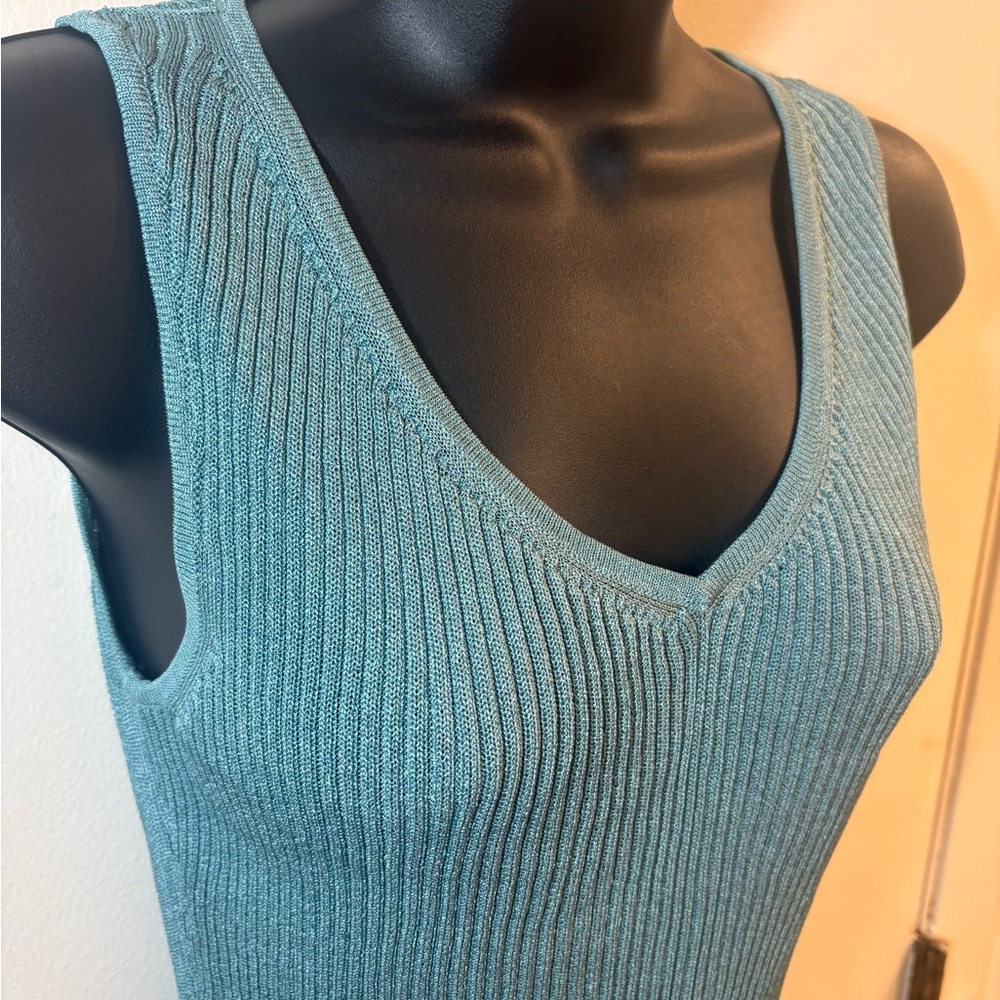 Finity Studio Sleeveless Knit Top With Ruffle Hem Size Small - Picture 4 of 11